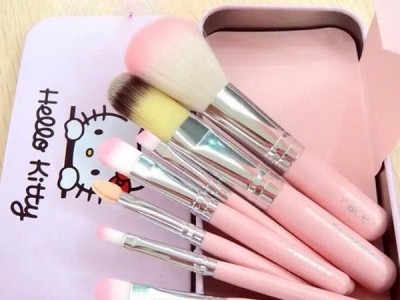 Bộ cọ trang điểm cá nhân Hello Kitty