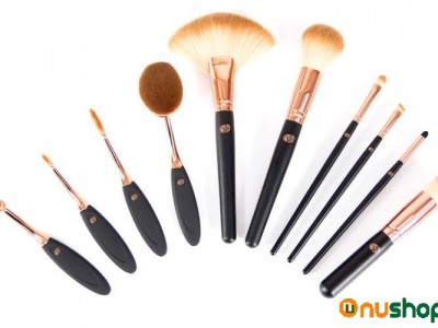 Bộ cọ trang điểm chuyên nghiệp 10 món Rio BRCO